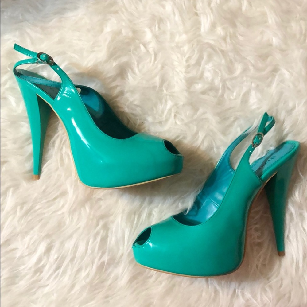 BNIB ✨ Teal/Sea Green heels
